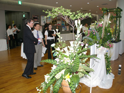 韓国産花きを使ってフラワーアレンジコンテスト。8人の日本人フロリストが力作（東京会場）