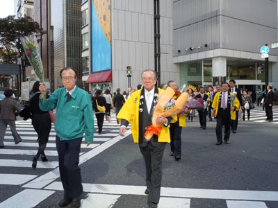 神田愛知県知事らが銀座でフラワーウォーク。愛知の花をアピール