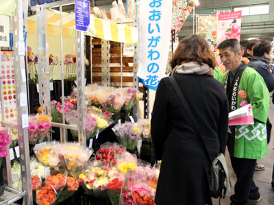 大田市場仲卸通りでFAJマルシェ